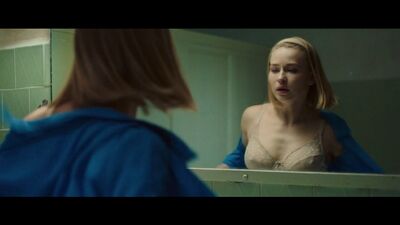 Юлия Пересильд , Евгения Каверау - Молоко / Yuliya Peresild , Yevgeniya Kaverau - Moloko ( 2021 )